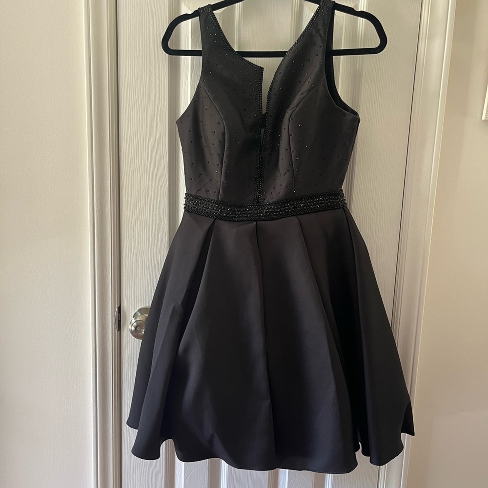 Hannah Black Dress with Elegant Design